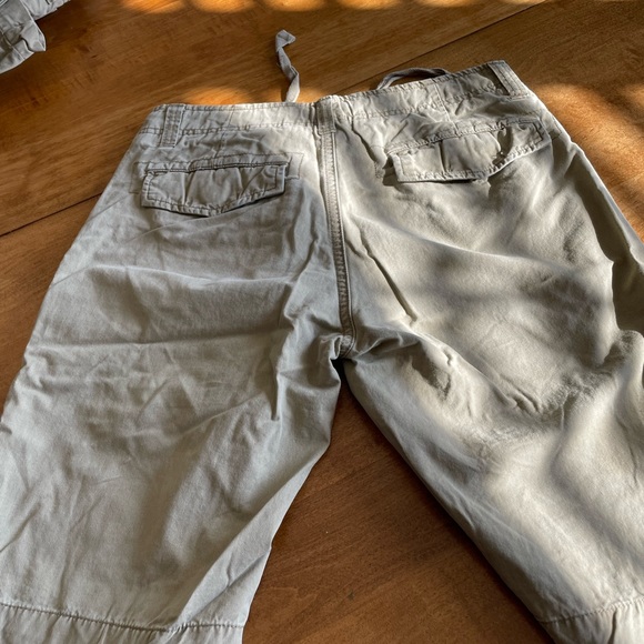 Size 28 Cargo shorts - Picture 3 of 4